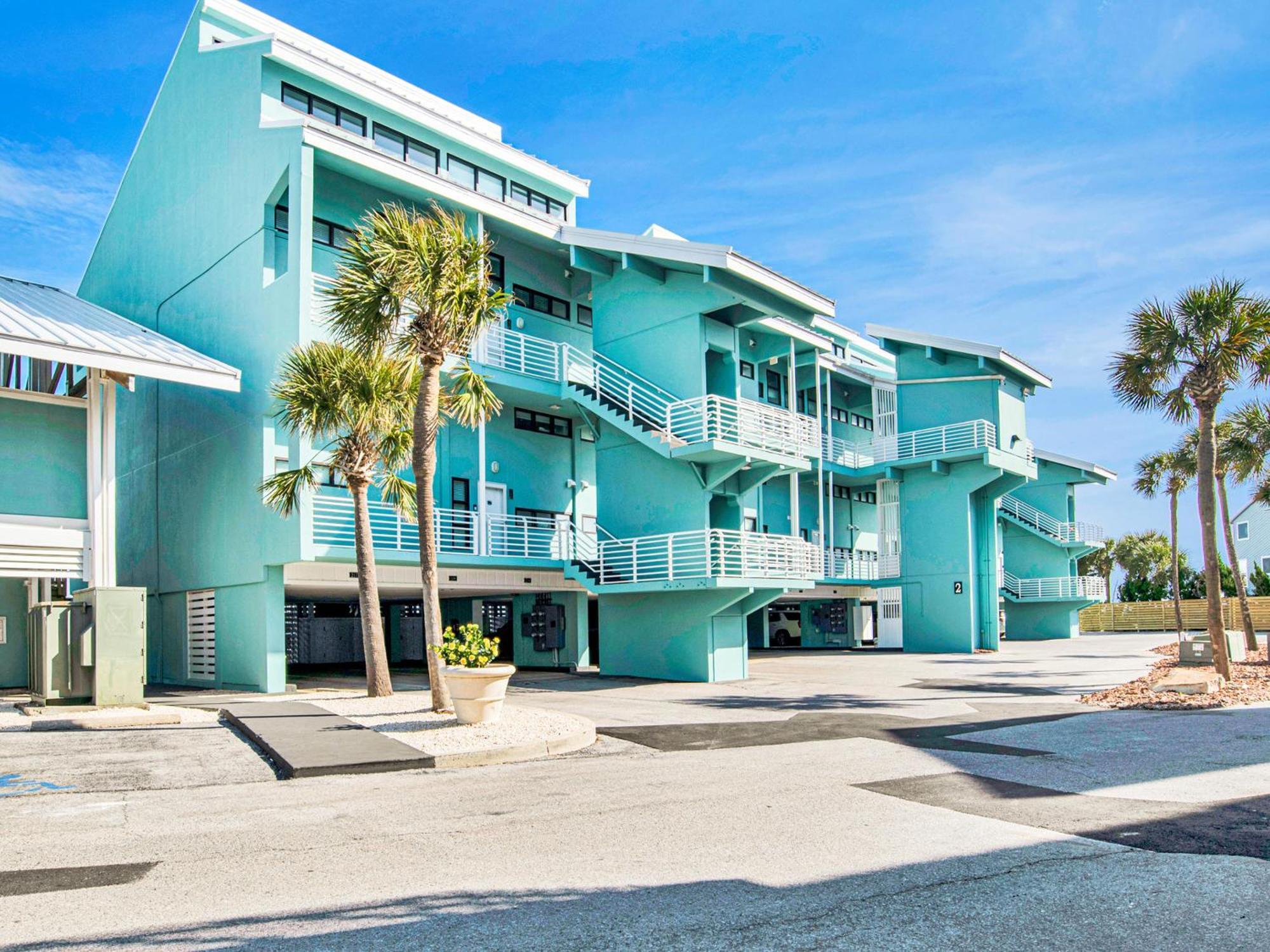 Palm Club 125