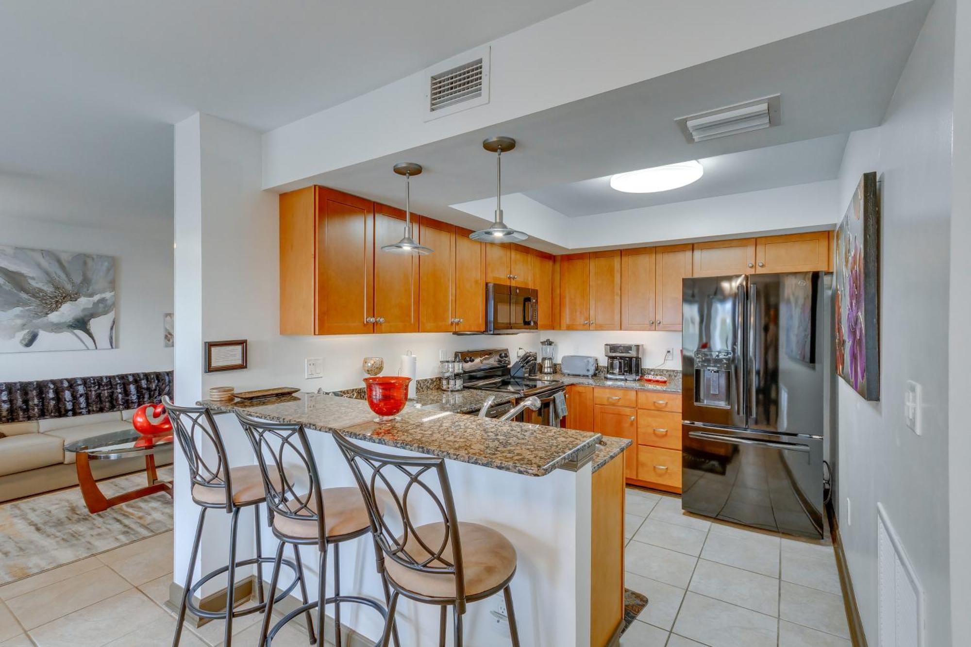 Apartment Pensacola With Patio And Access To Beach! *