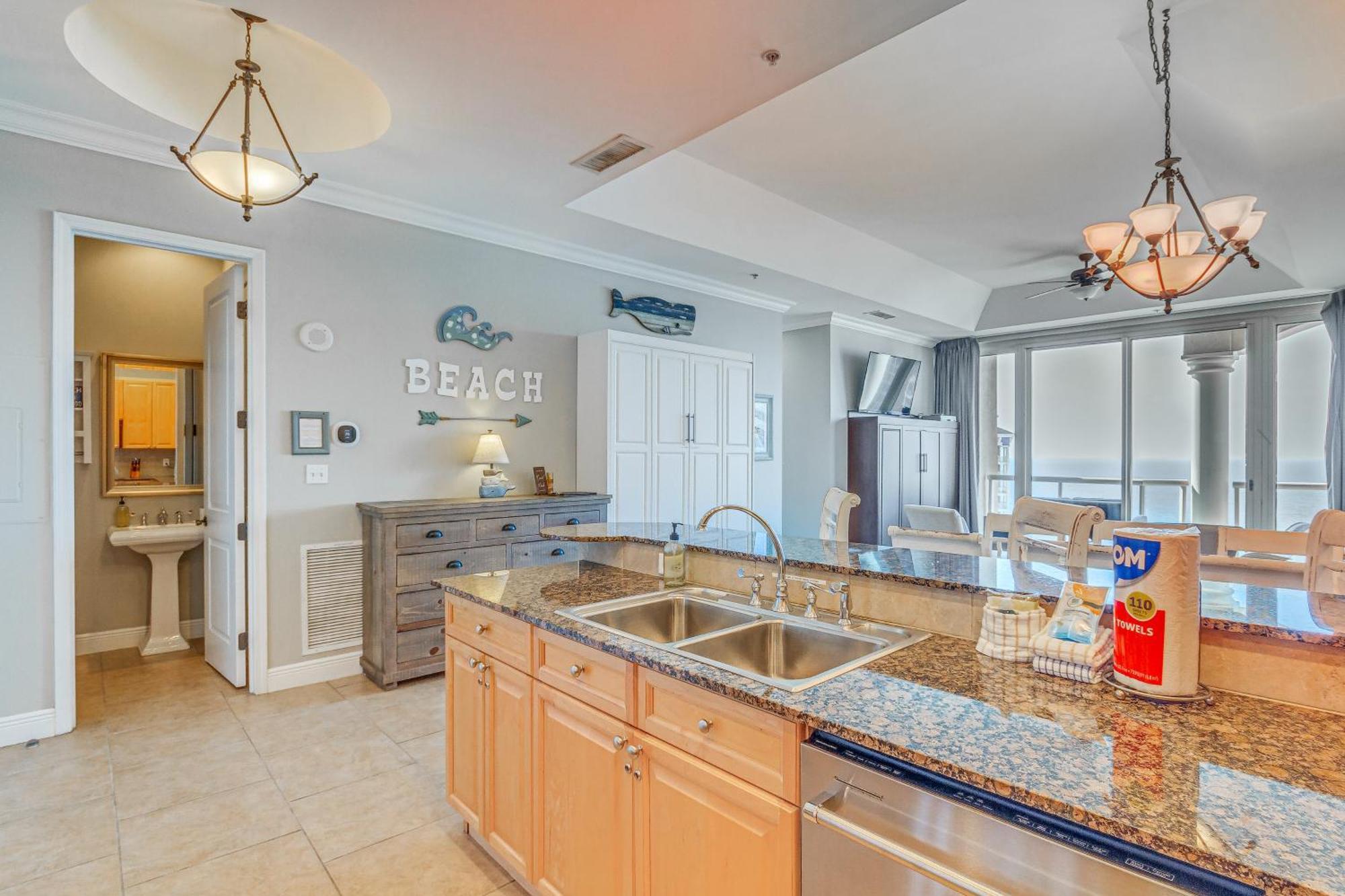 Pensacola Penthouse With View And Pool Access! *