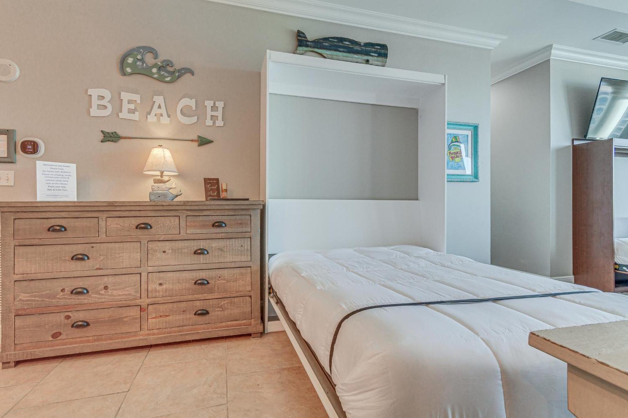 Pensacola Penthouse With View And Pool Access! *
