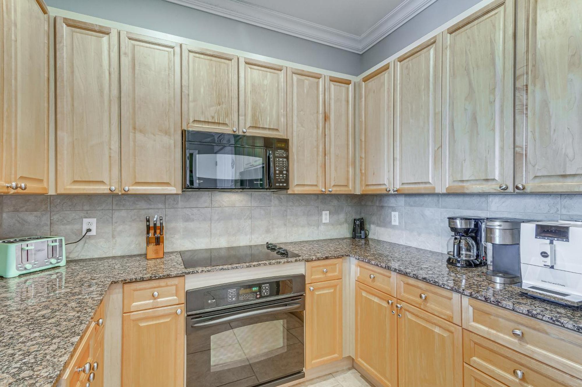 Pensacola Penthouse With View And Pool Access! *