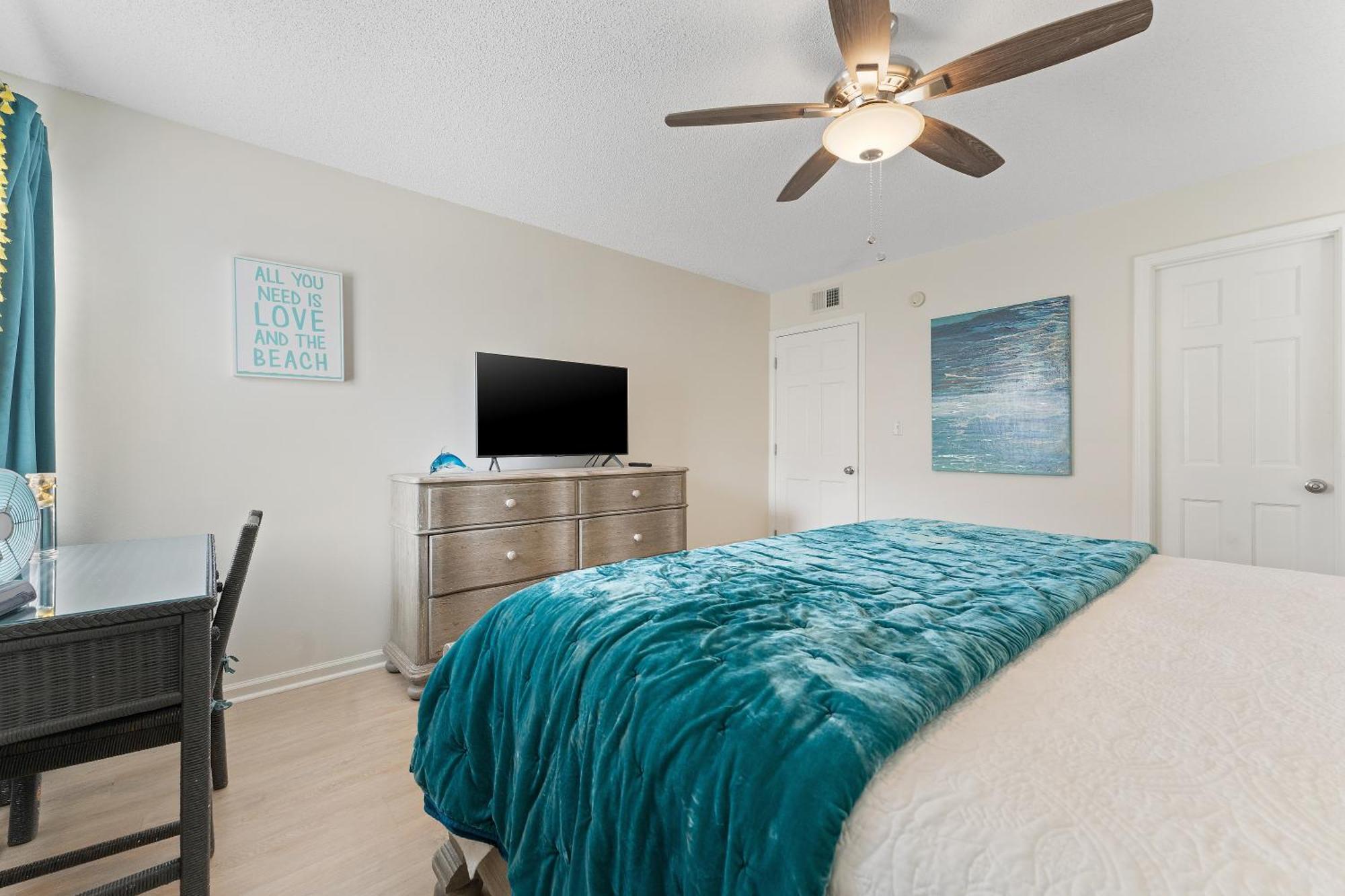 On The Gulf L1- Ocean View Steps To Beach! Villa