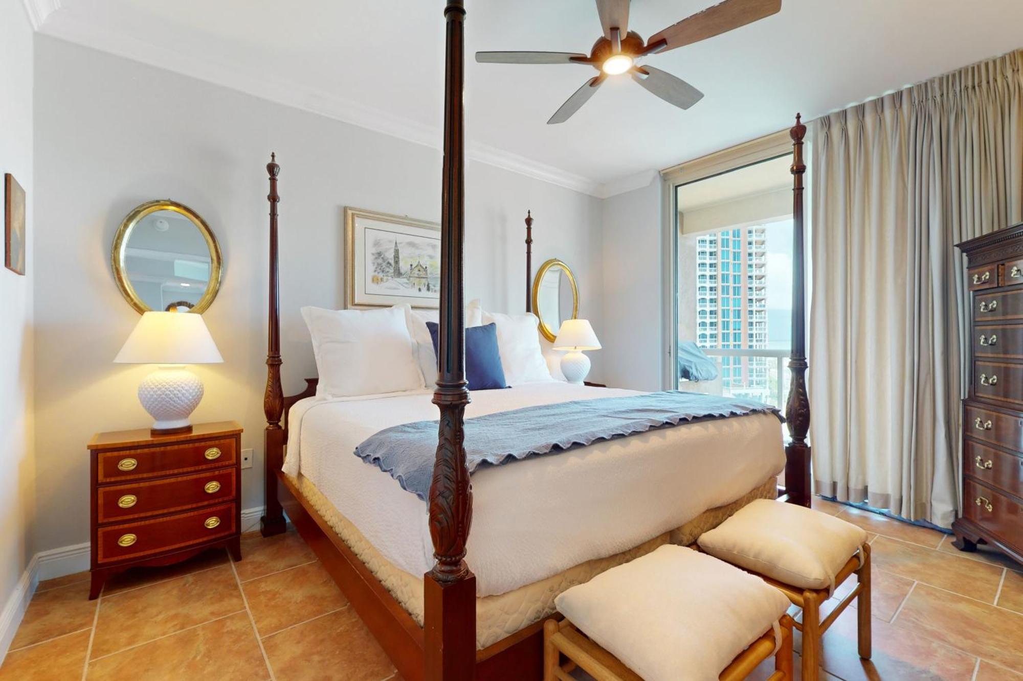 Portofino Island & Spa: Tower 5-909 Apartment