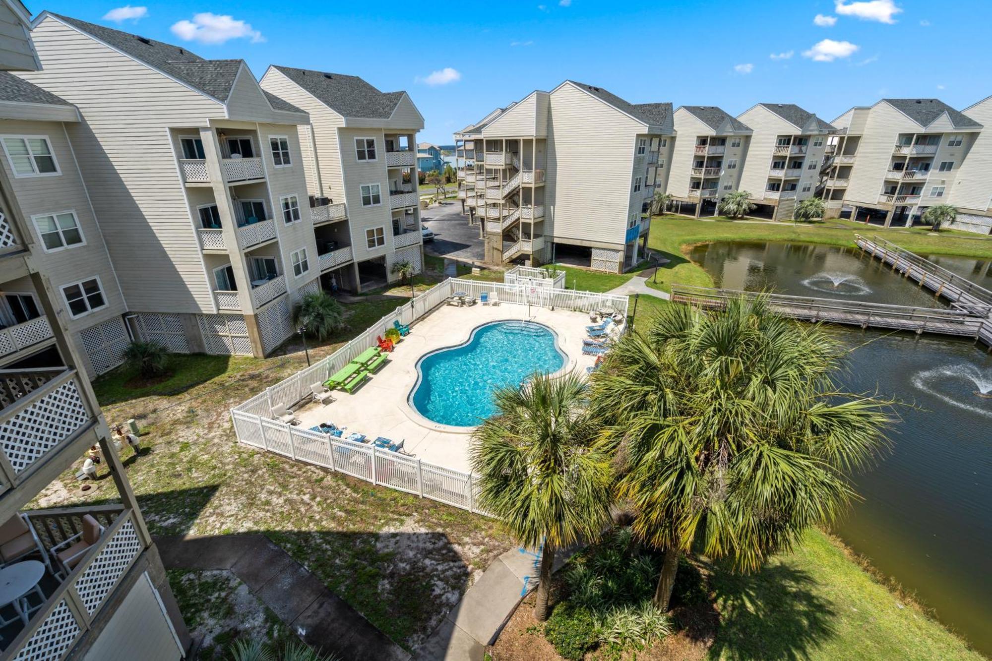 Baywatch Unit F10 Pensacola Beach