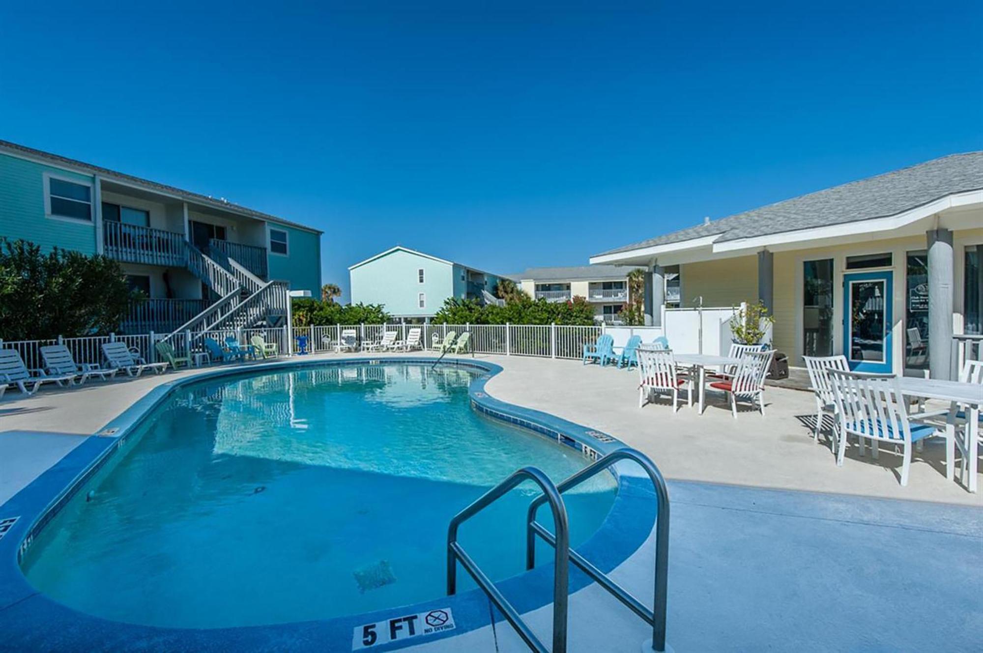 On The Gulf Unit H5 * Pensacola Beach