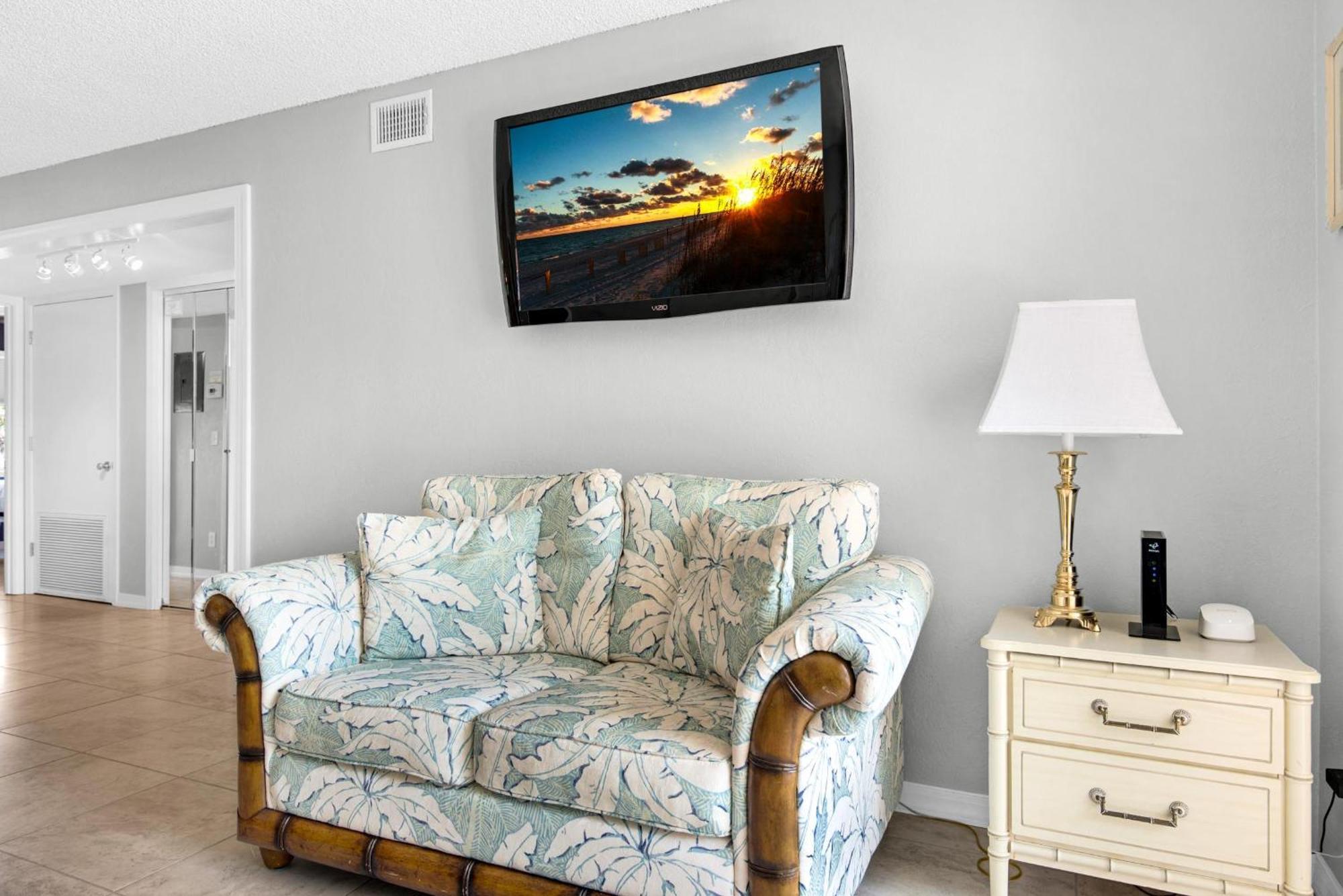 On The Gulf Unit H5 * Pensacola Beach