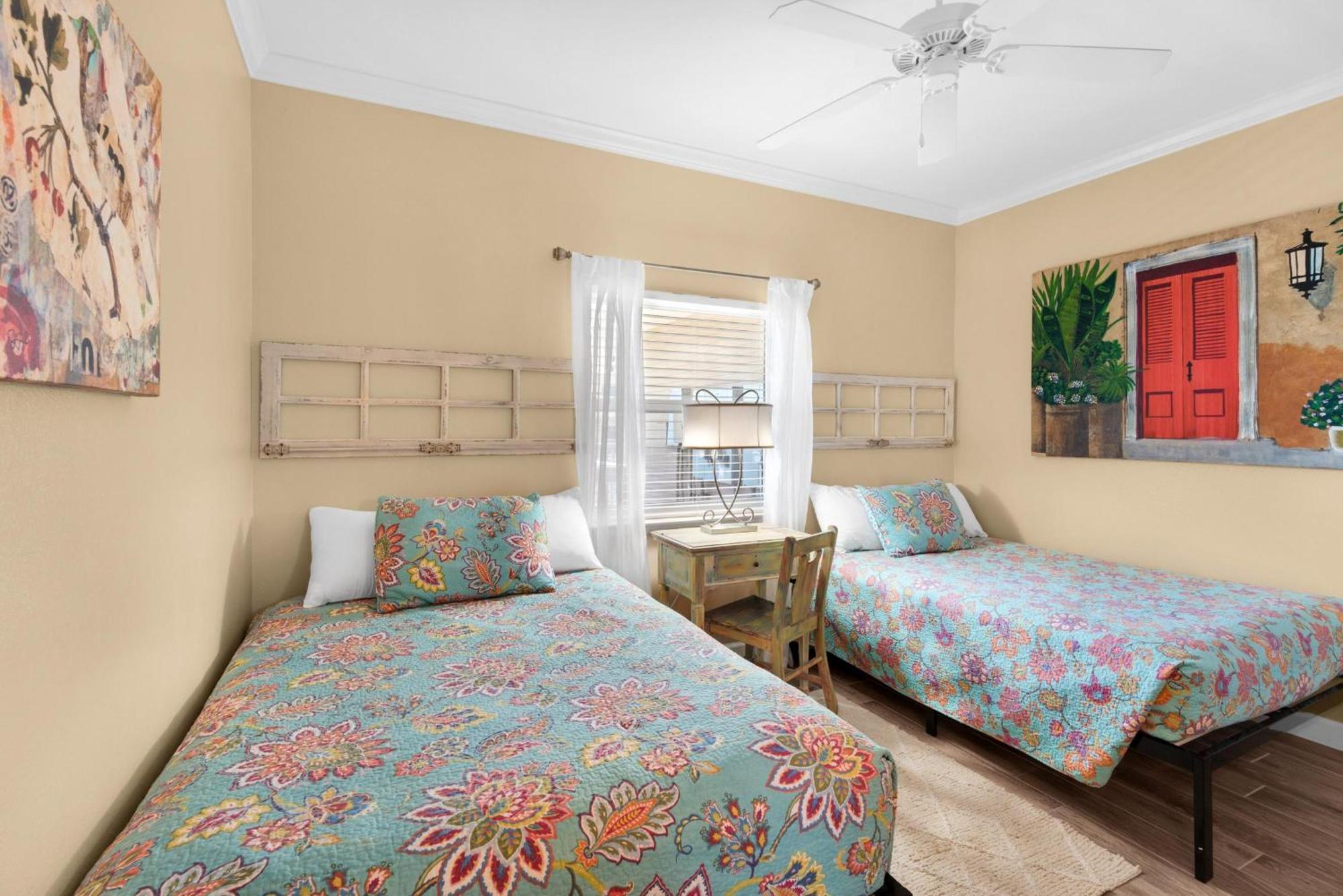 On The Gulf Unit J7 Holiday home *