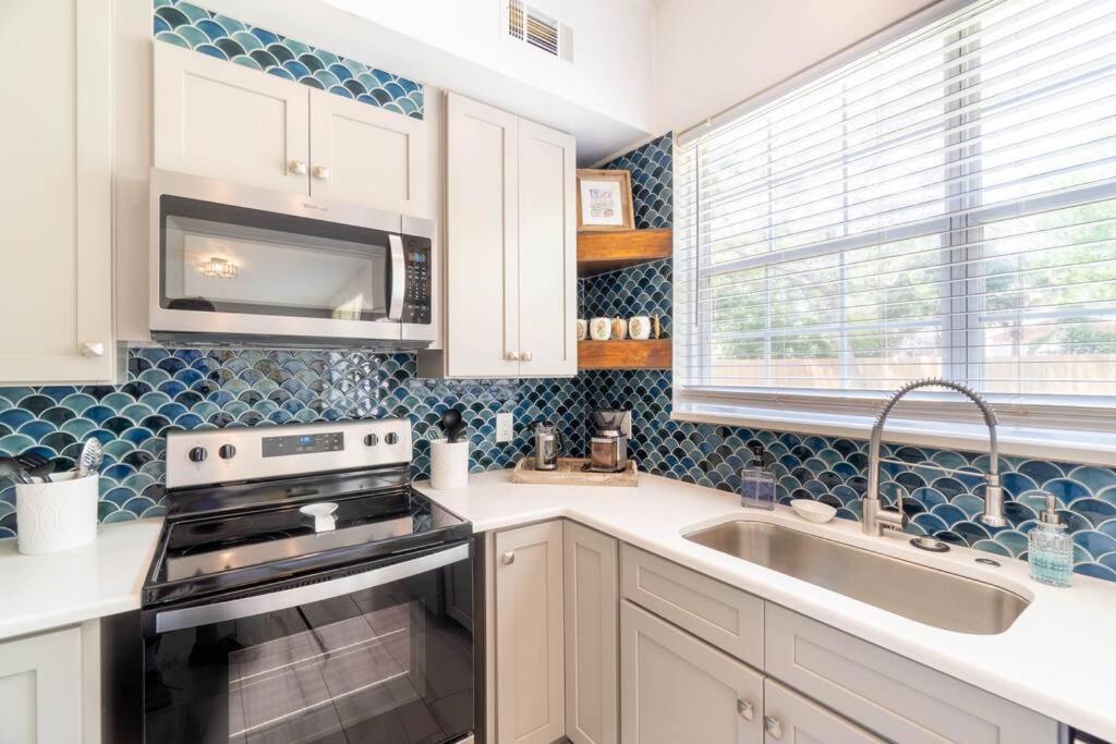 Red Flamingo - New Listing In Gulf Breeze Fl! Pensacola Beach