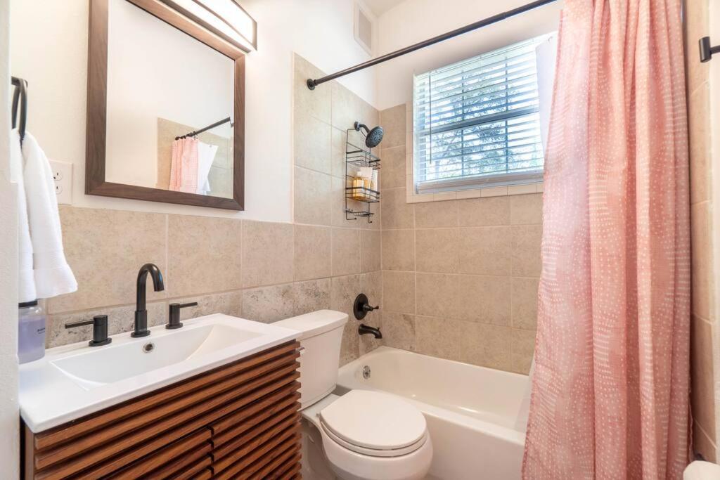 Red Flamingo - New Listing In Gulf Breeze Fl! * Pensacola Beach