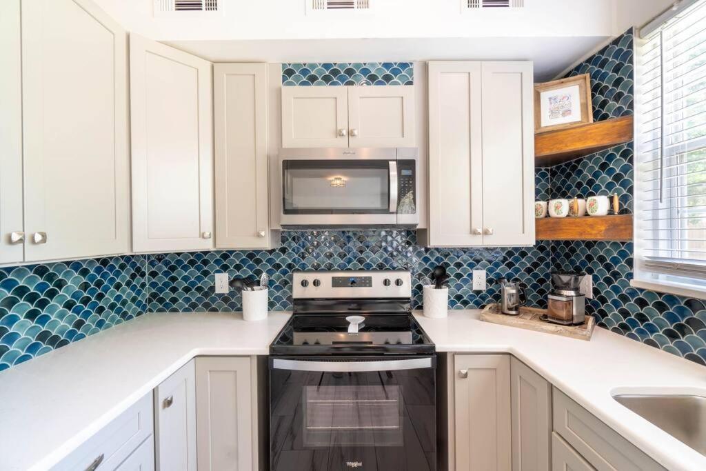 Red Flamingo - New Listing In Gulf Breeze Fl! Holiday home Pensacola Beach