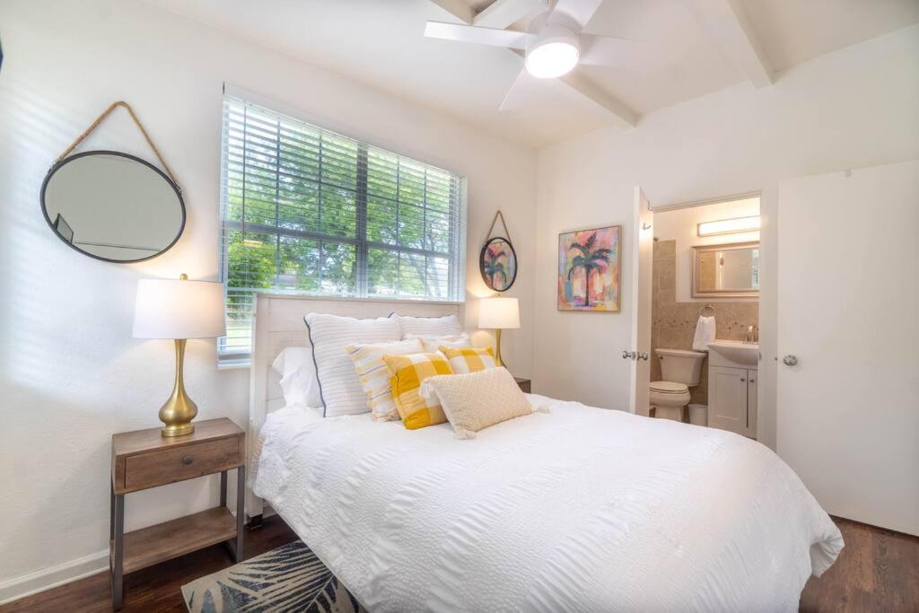 Red Flamingo - New Listing In Gulf Breeze Fl! *