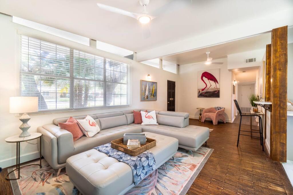 Red Flamingo - New Listing In Gulf Breeze Fl!