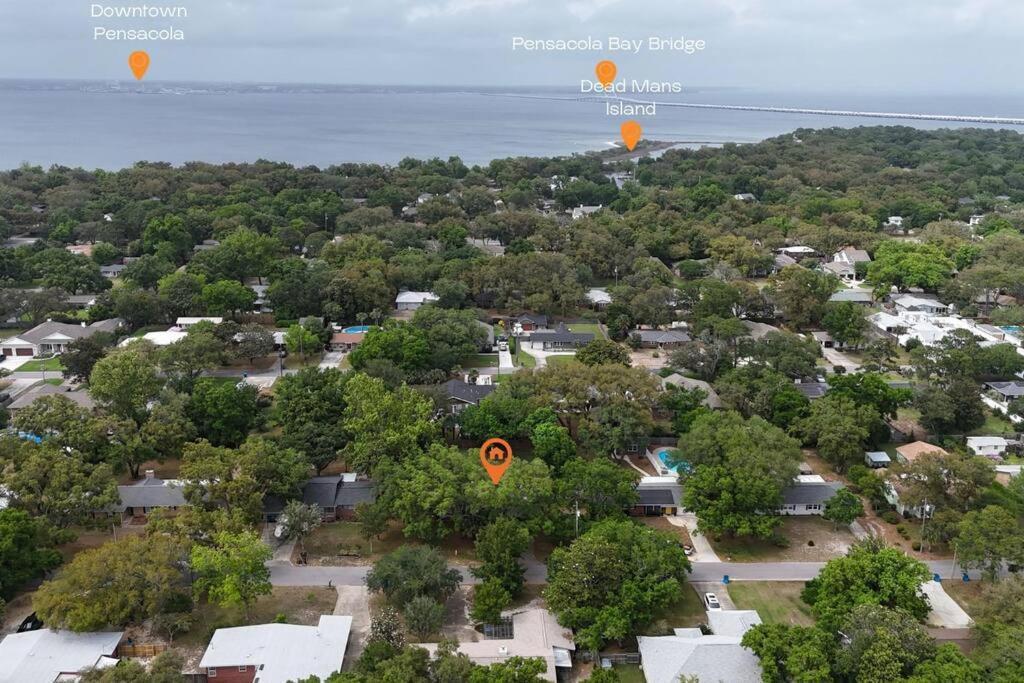 Red Flamingo - New Listing In Gulf Breeze Fl! Holiday home Pensacola Beach