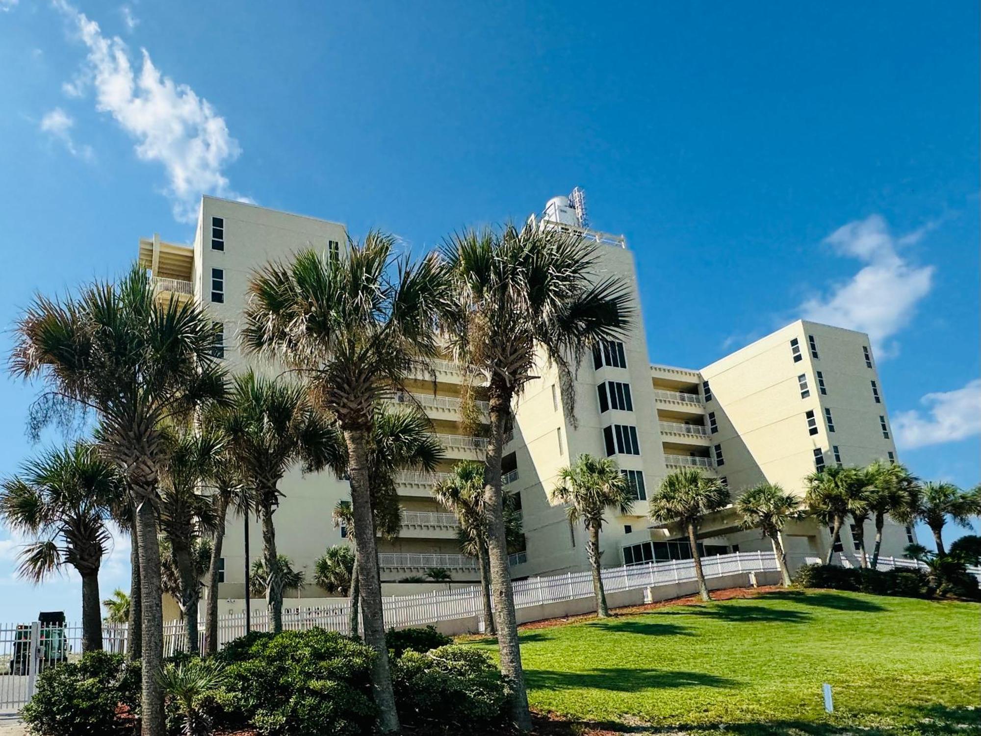 Pensacola, Oceanfront Paradise With Private Aparthotel *