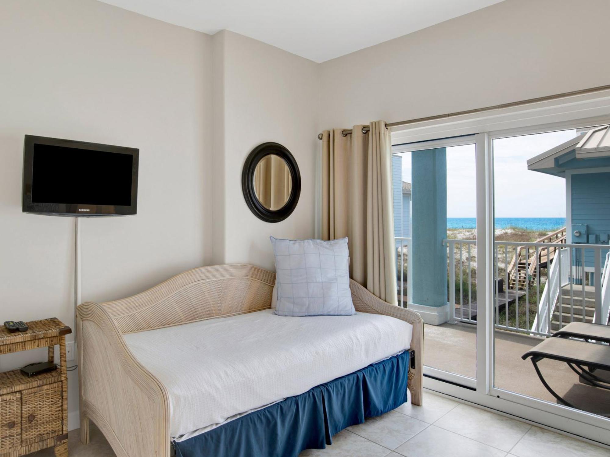 Awesome In Pensacola With Outdoor Swimming Pool And 3 Bedrooms Pensacola Beach