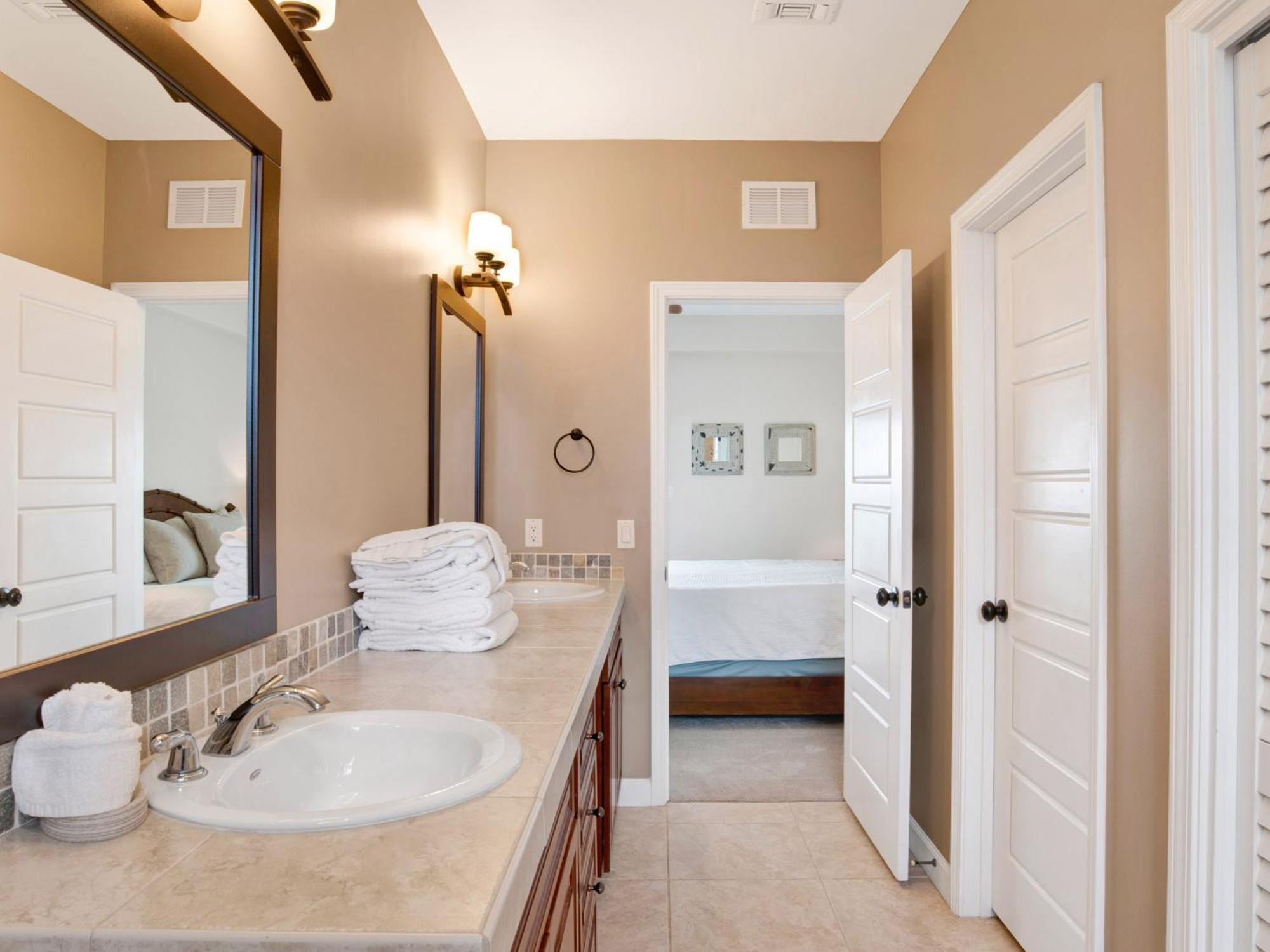 Awesome In Pensacola With Outdoor Swimming Pool And 3 Bedrooms Apartment Pensacola Beach