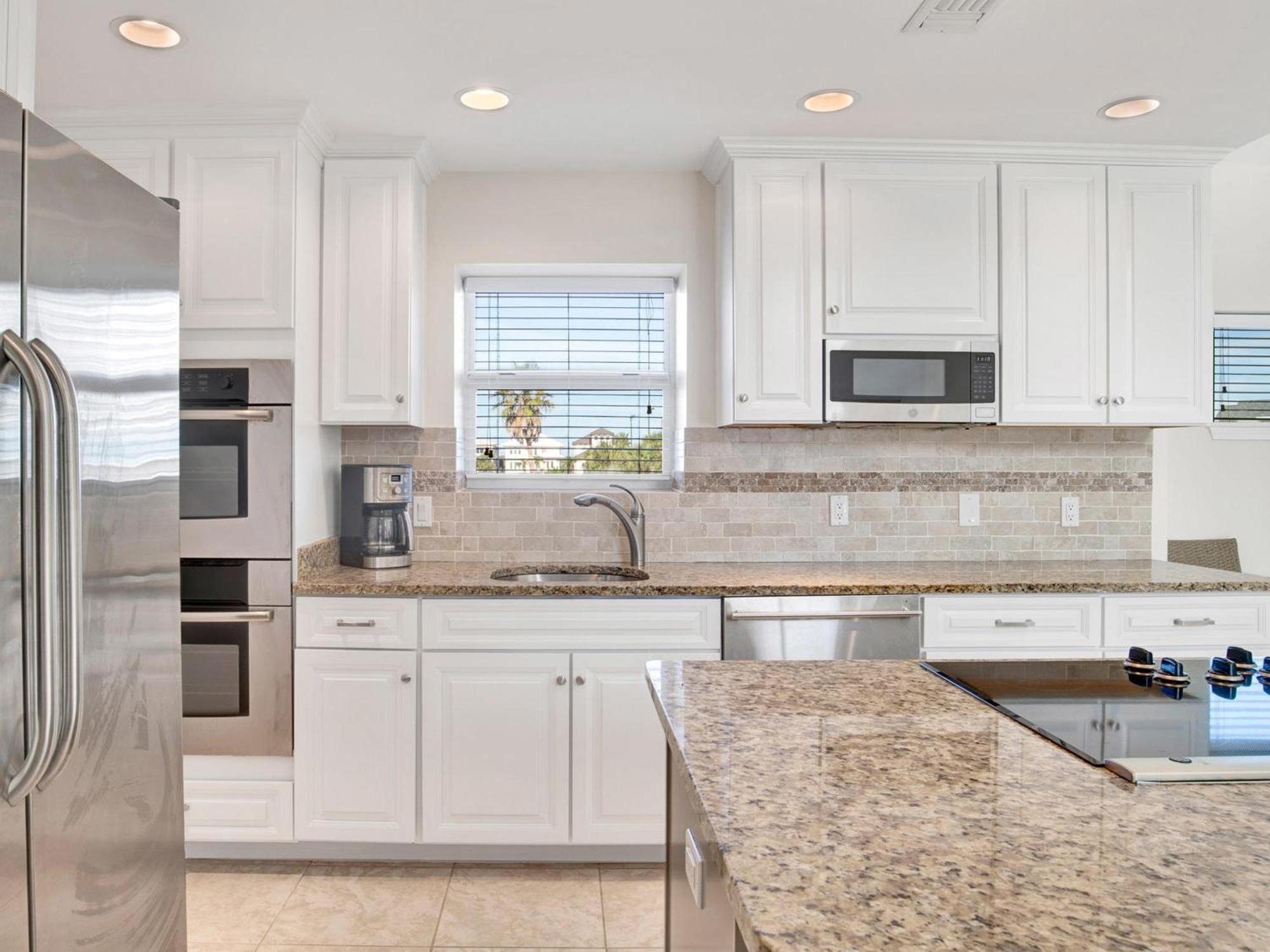Awesome In Pensacola With Outdoor Swimming Pool And 3 Bedrooms Apartment *