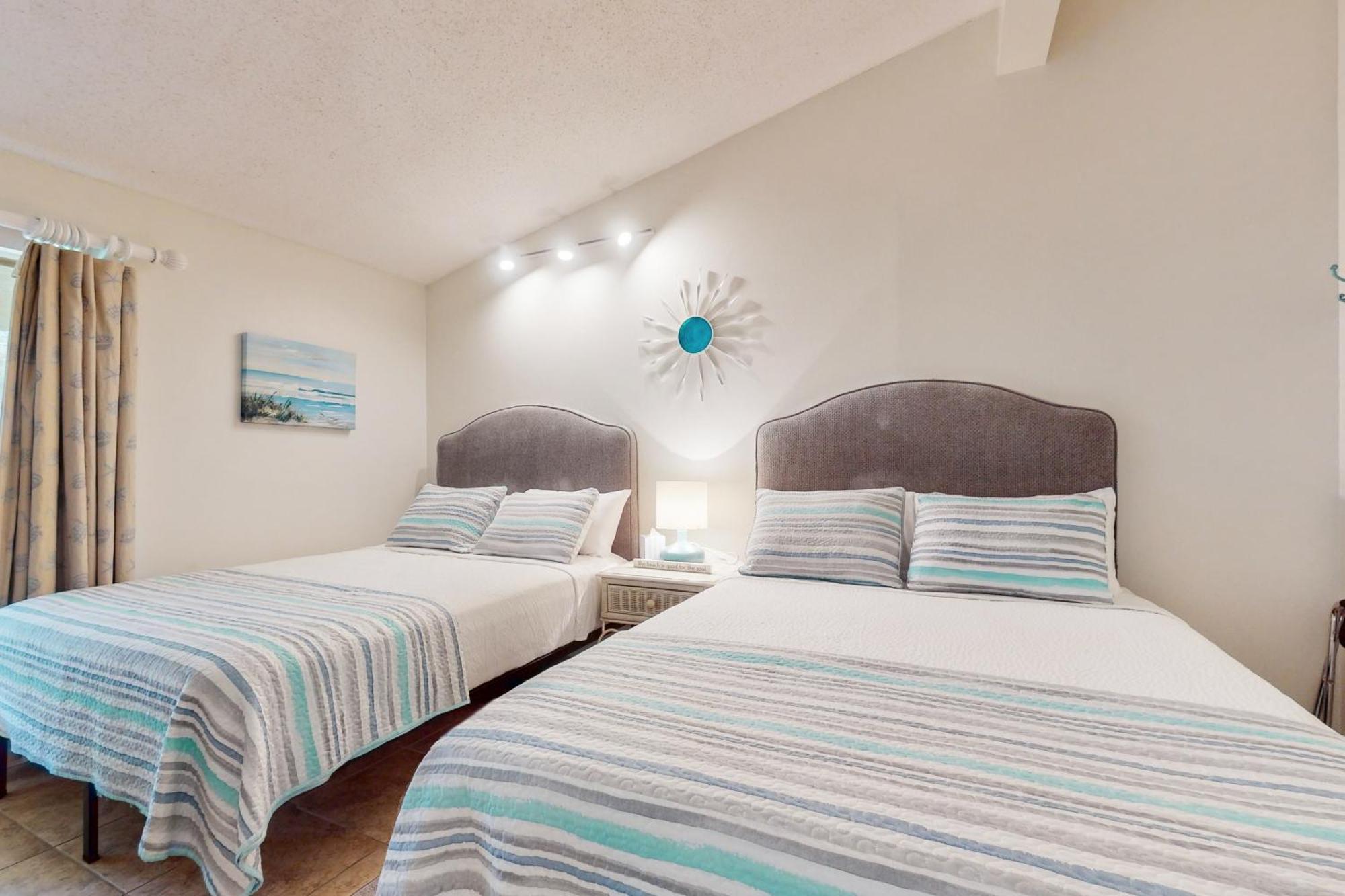 Dollar E205 Apartment