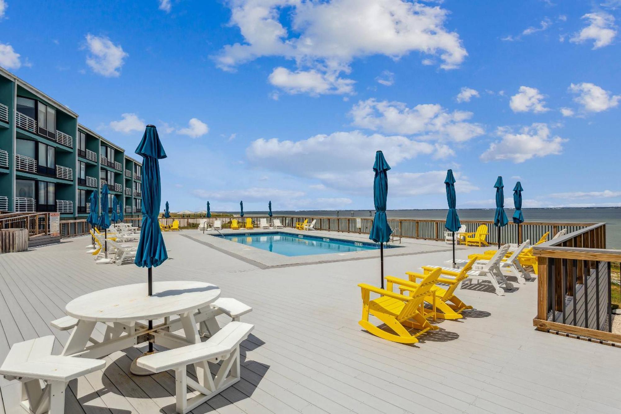 Palm Club #111 * Pensacola Beach