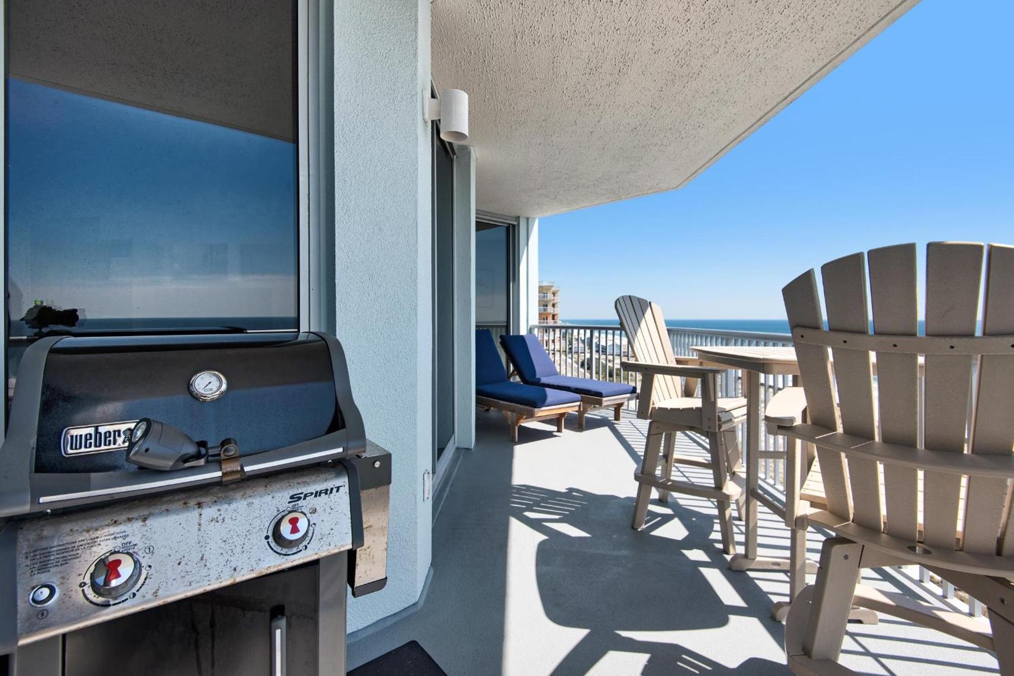 Emerald Dolphin Unit 1520 Holiday home *