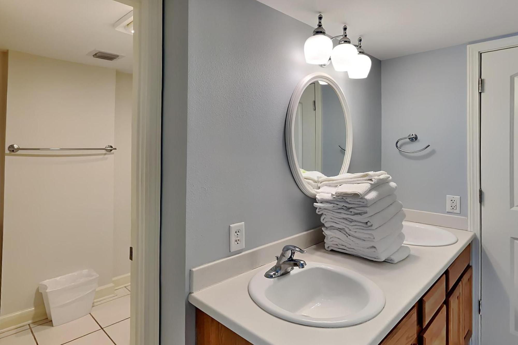 Regency Towers 507 East Pensacola Beach