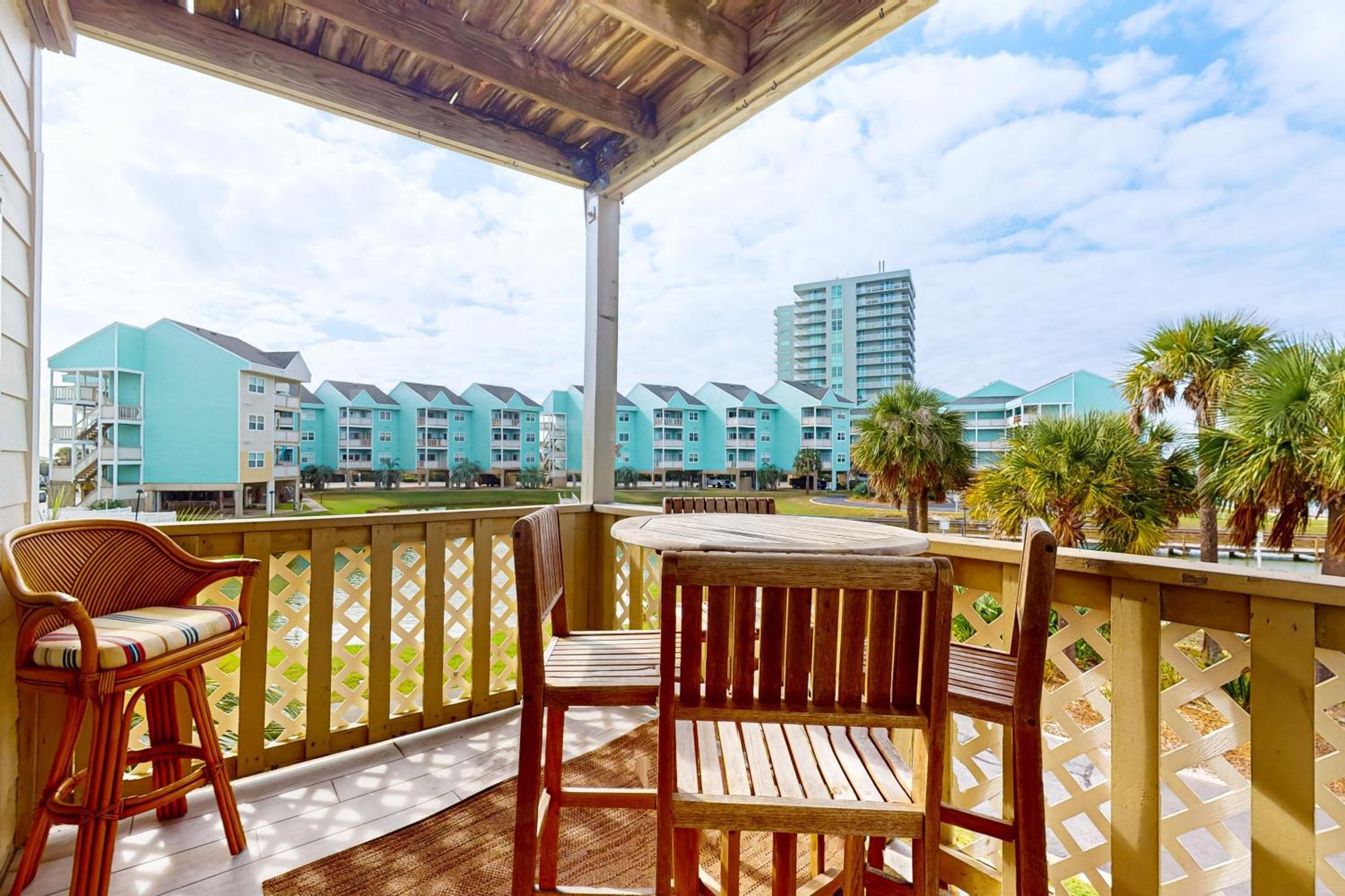 Apartment Baywatch F4