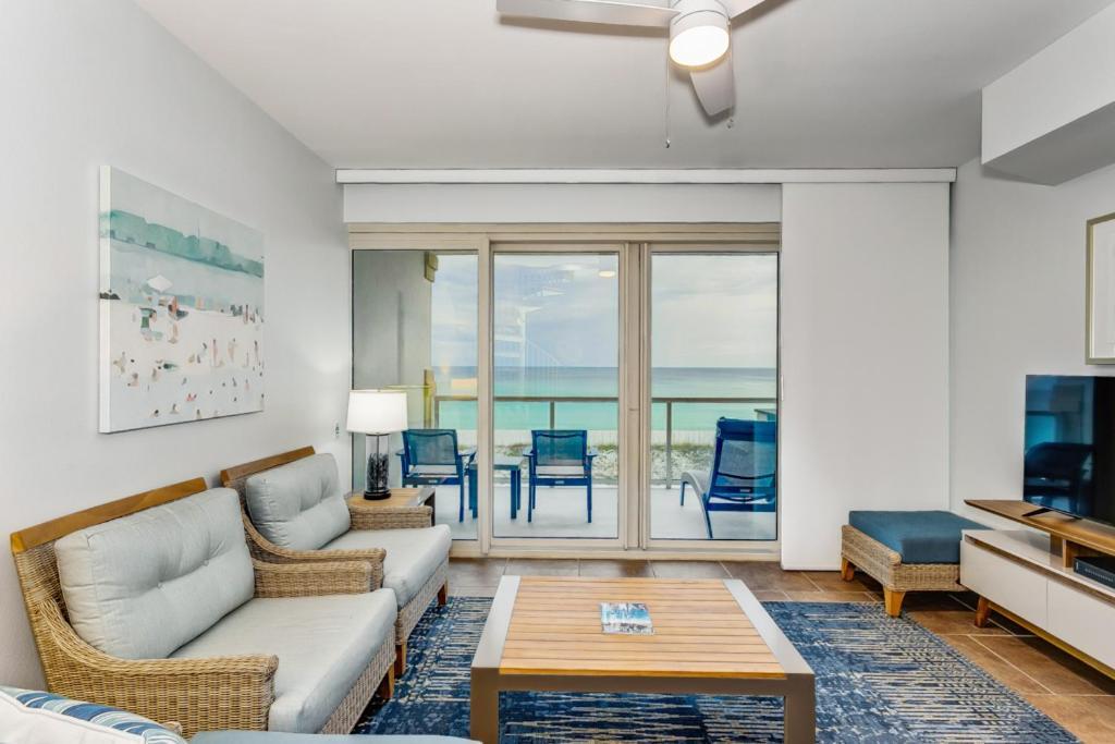 Club 2b - 302a * Pensacola Beach
