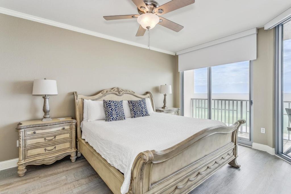 Emerald Dolphin 3b - 1330 Pensacola Beach