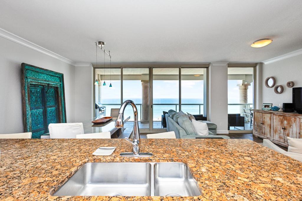 Apartment Club Gulf Front 3b - 605
