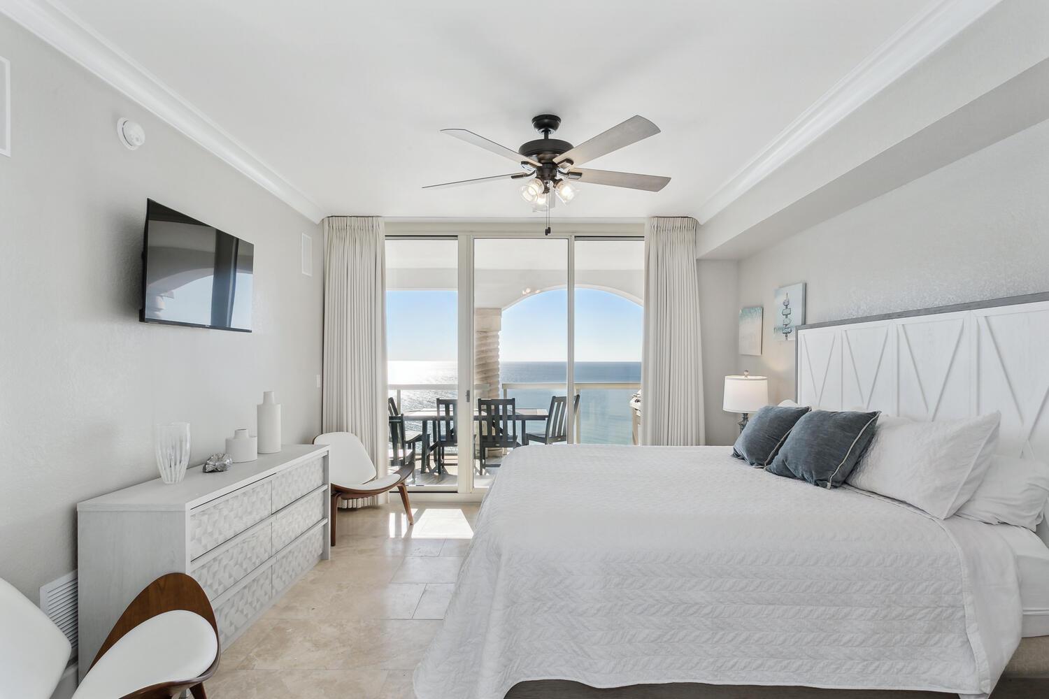 Apartment Club Gulf Front 4b - 1001