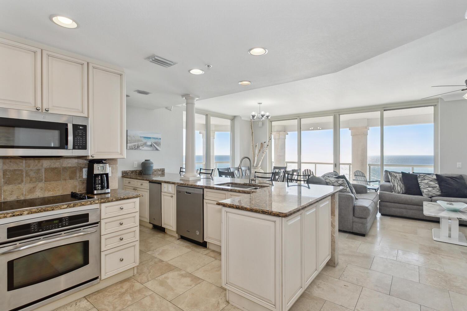 Apartment Club Gulf Front 4b - 1001 *