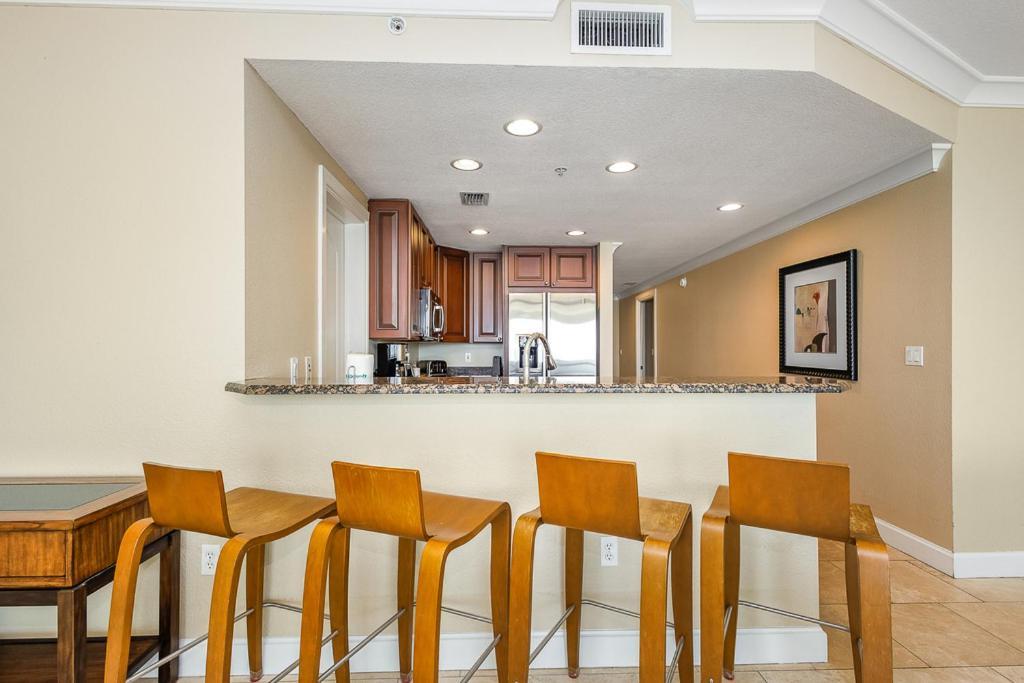 Apartment Club Gulf Front 3b - 502
