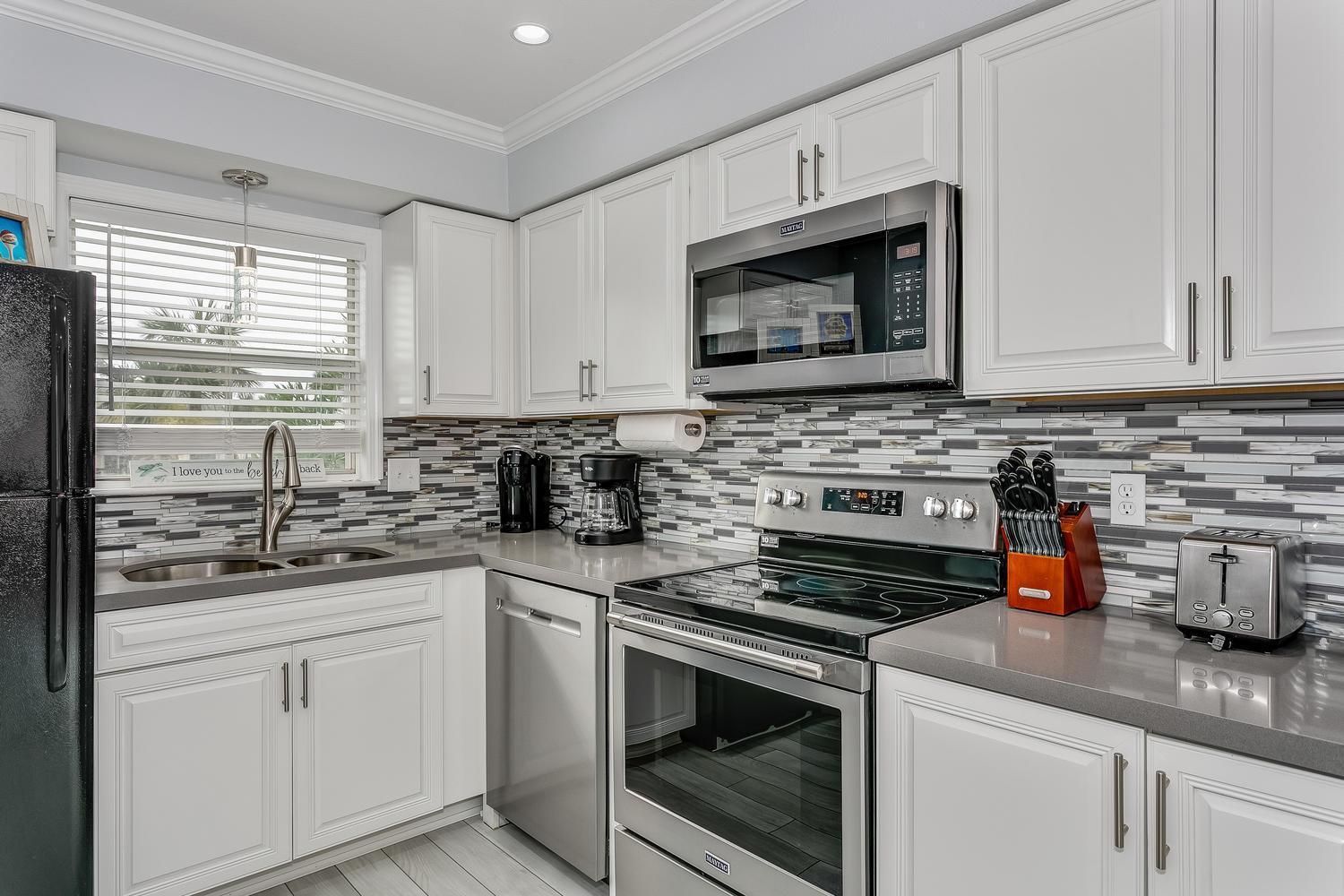 On The Gulf 2b Townhome - B7 Pensacola Beach