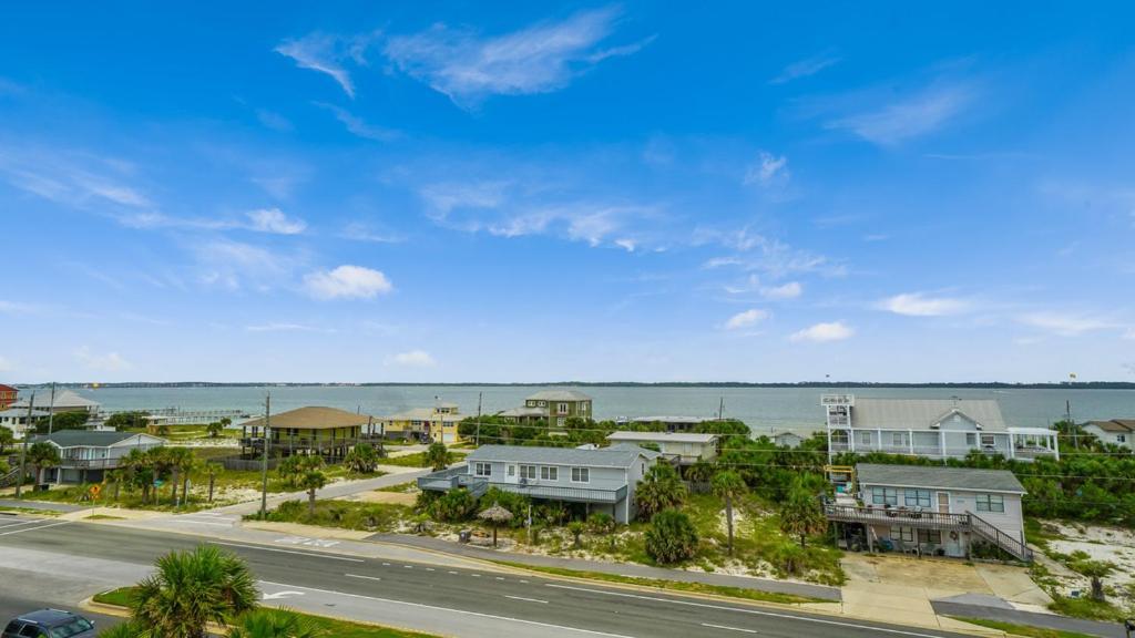 High Life - 4b * Pensacola Beach