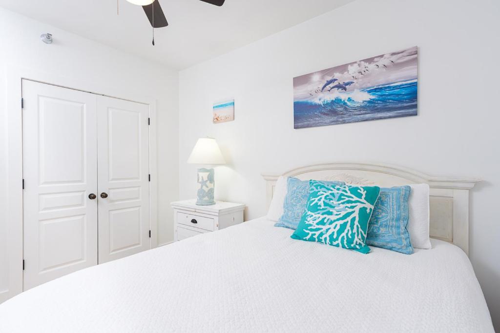 Emerald Isle Gulf Front 2b - 805 Pensacola Beach