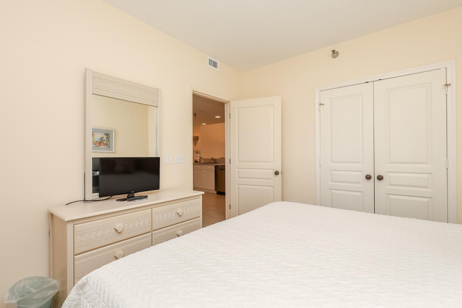 Emerald Isle Gulf Front 2b - 802 Pensacola Beach