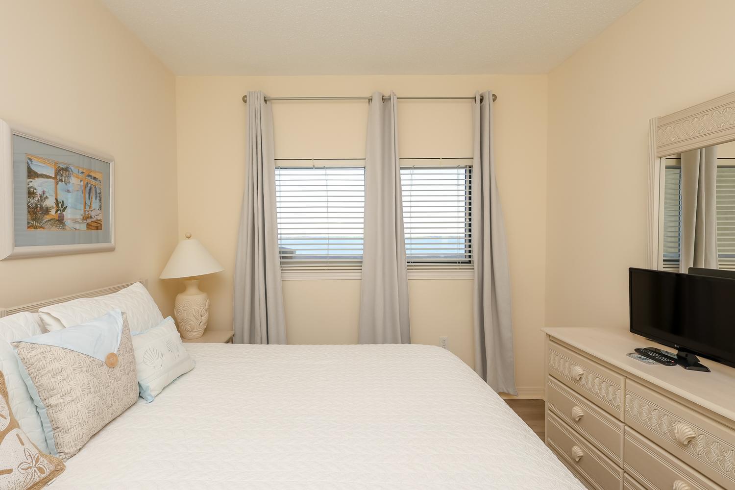 Emerald Isle Gulf Front 2b - 802 *