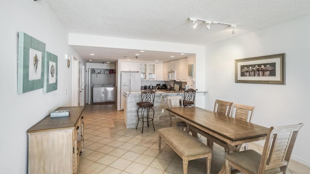 Emerald Isle Gulf Front 2b - 303 Apartment