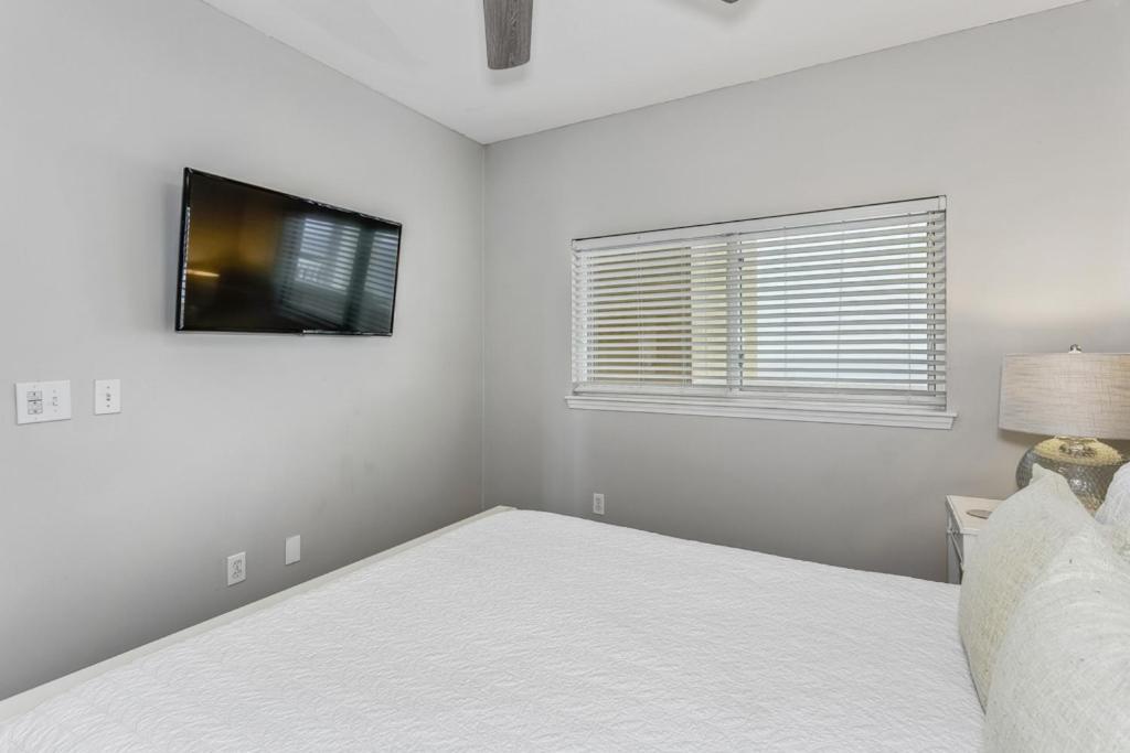 Apartment Emerald Isle Gulf Front 2b - 1604