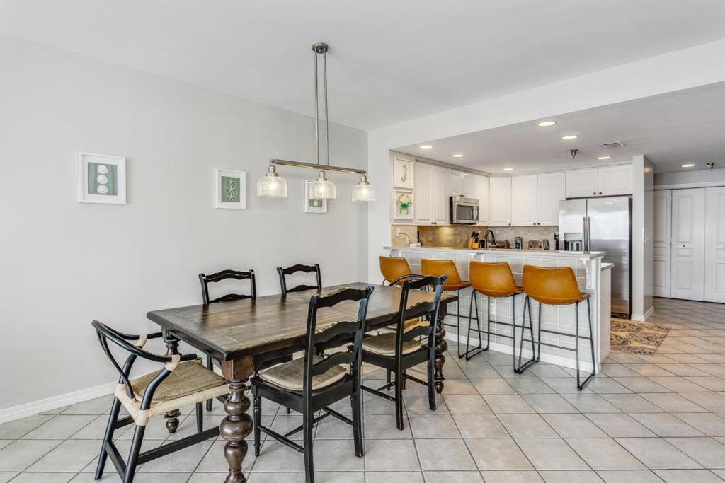 Emerald Isle Gulf Front 2b - 1604 Apartment