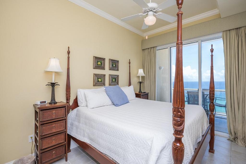 Emerald Isle Gulf Front 2b - 1706 * Pensacola Beach