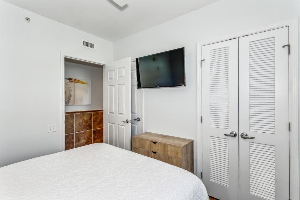 Club 2b - 301a Apartment