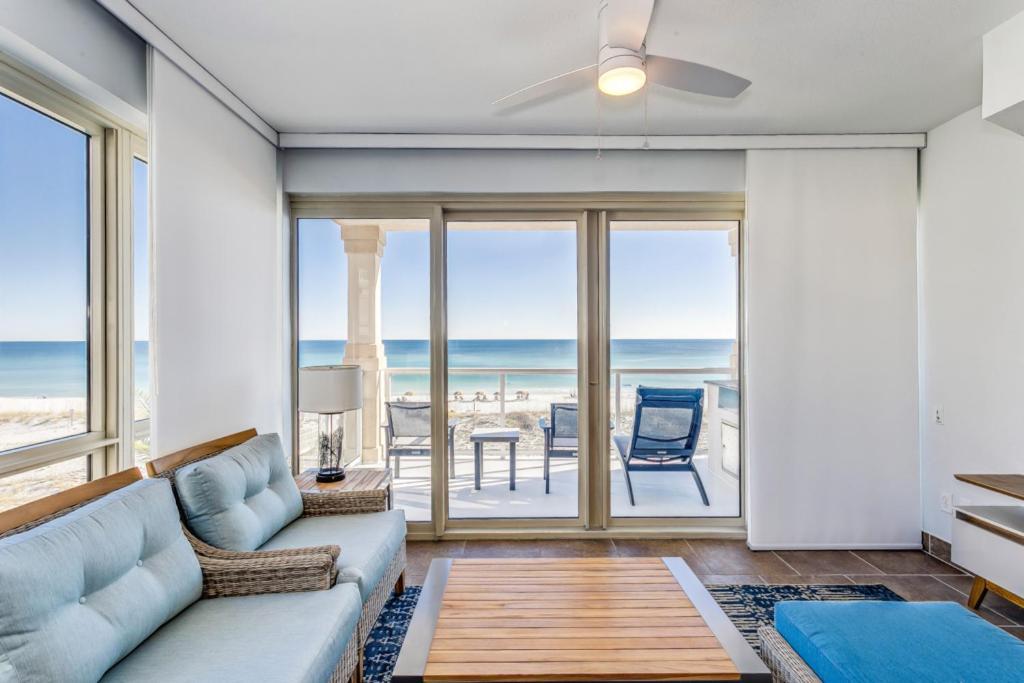 Club 2b - 301a Pensacola Beach