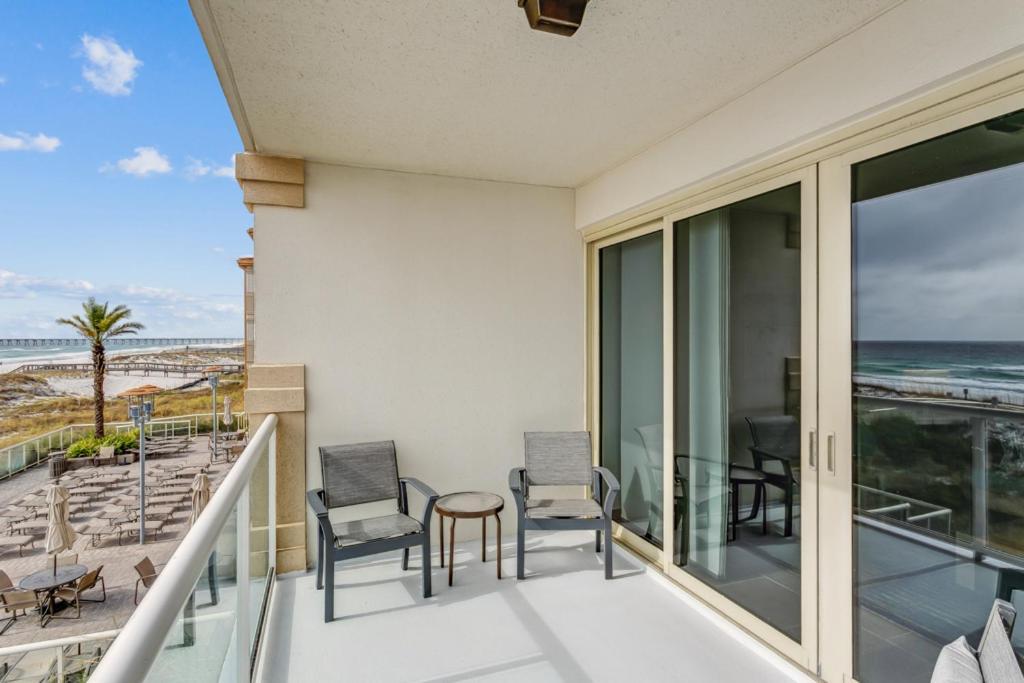 Club 1b - 205b * Pensacola Beach