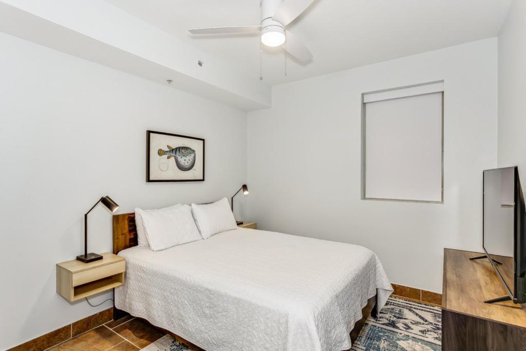 Apartment Club 1b - 205b Pensacola Beach