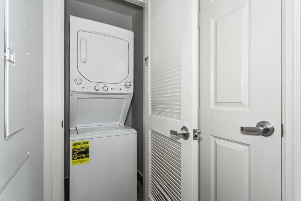Club 1b - 104a Apartment