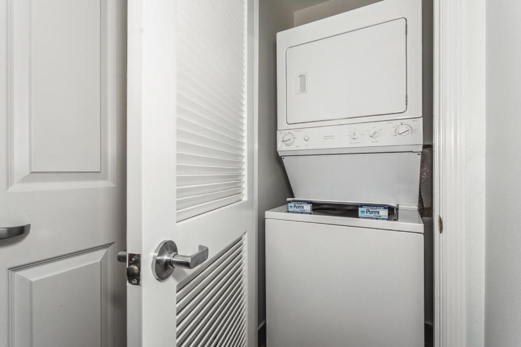 Club 1b - 103b Apartment Pensacola Beach