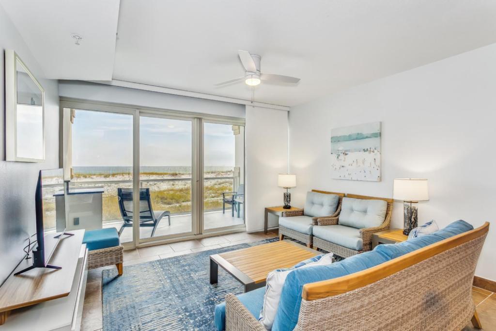 Club 1b - 103b Apartment *