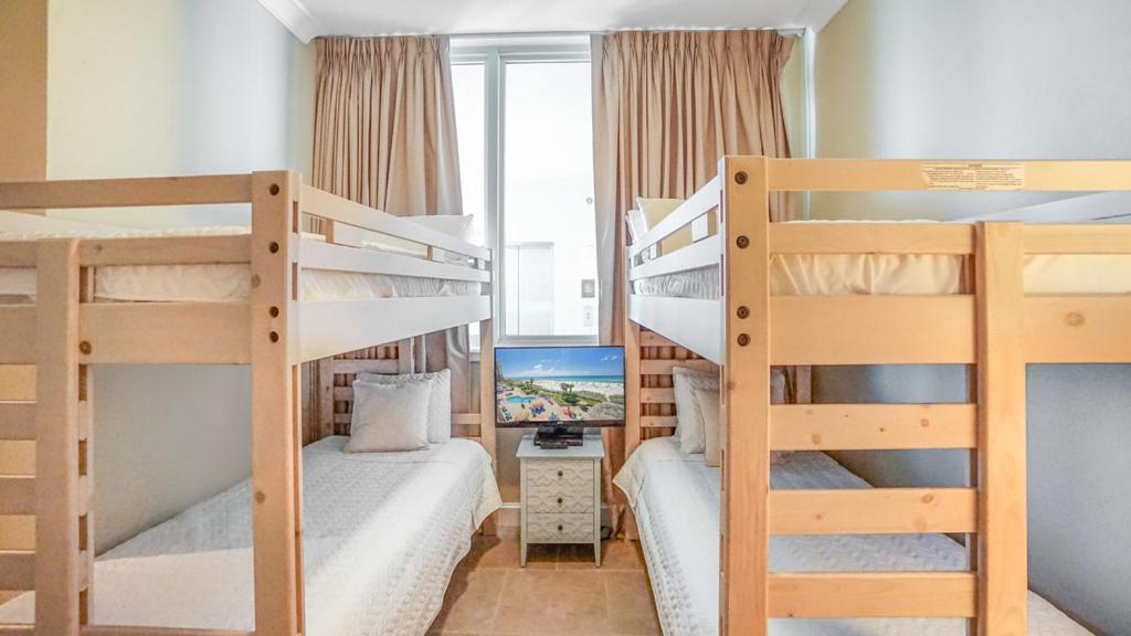 Club Gulf Front 3b - 1604 Apartment