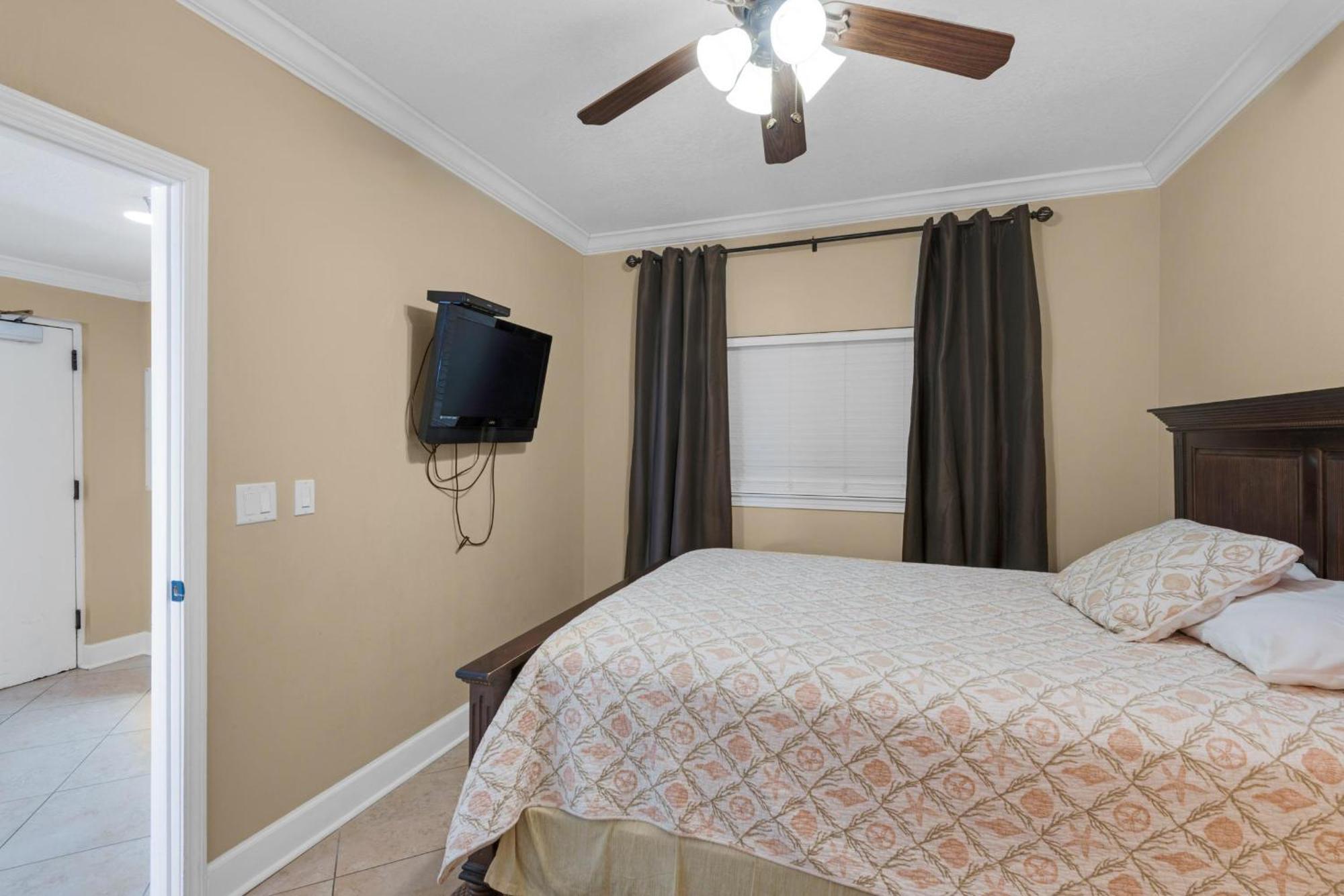 Emerald Isle Unit 202